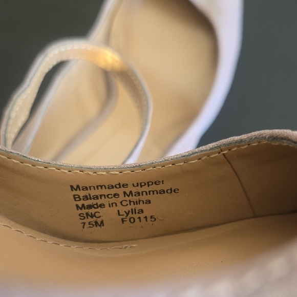 Style & Co. Shimmering Silver Platform Heels - Picture 8 of 9